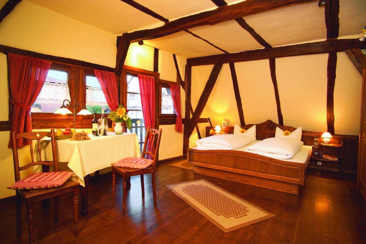 Hotel Restaurant Zum Nachtwaechter Lienzingen Номер фото